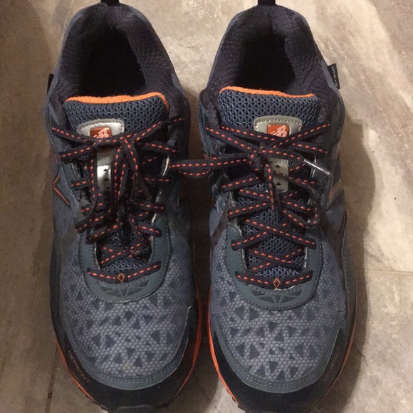 New Balance 910 v1 Gore-Tex - Picture 1 of 3